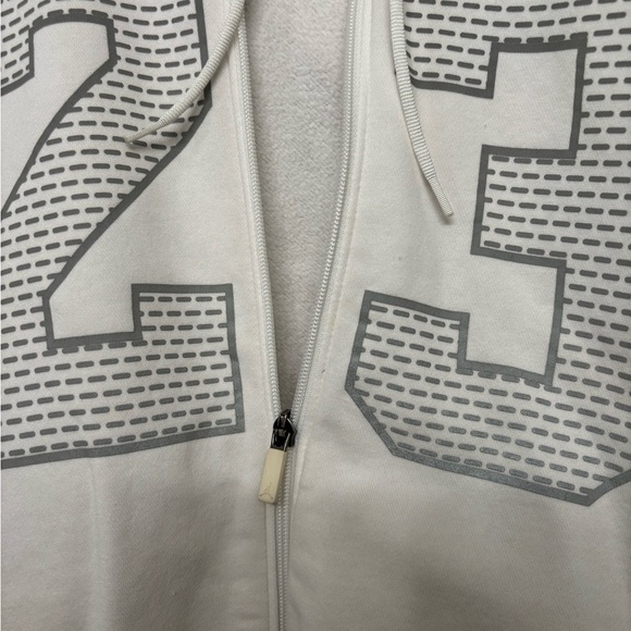 Air Jordan White Hoodie with 23 Graphic - Picture 5 of 7